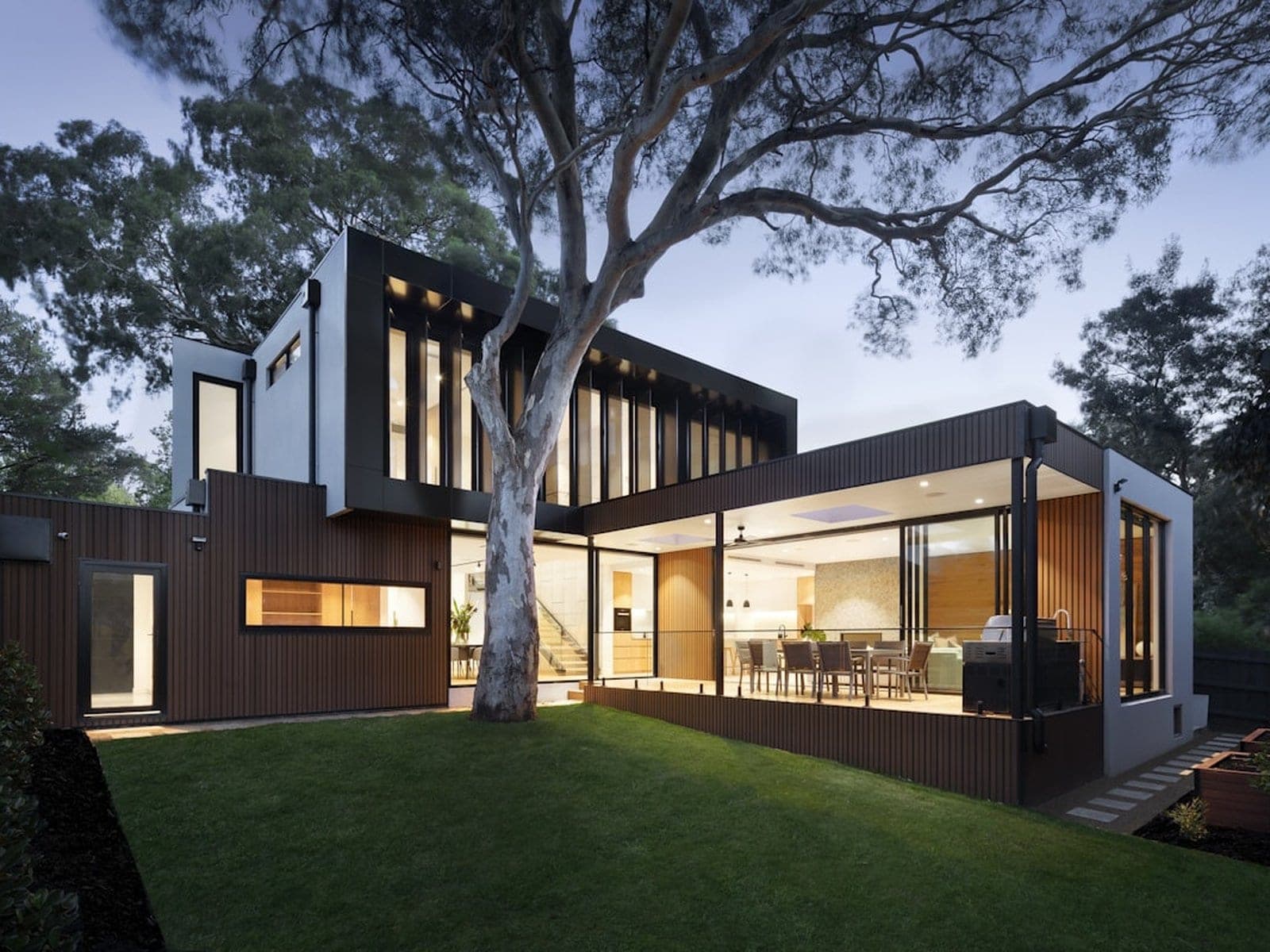 Contemporary home exterior — illustrative of end-of-lease cleaning for Sydney properties